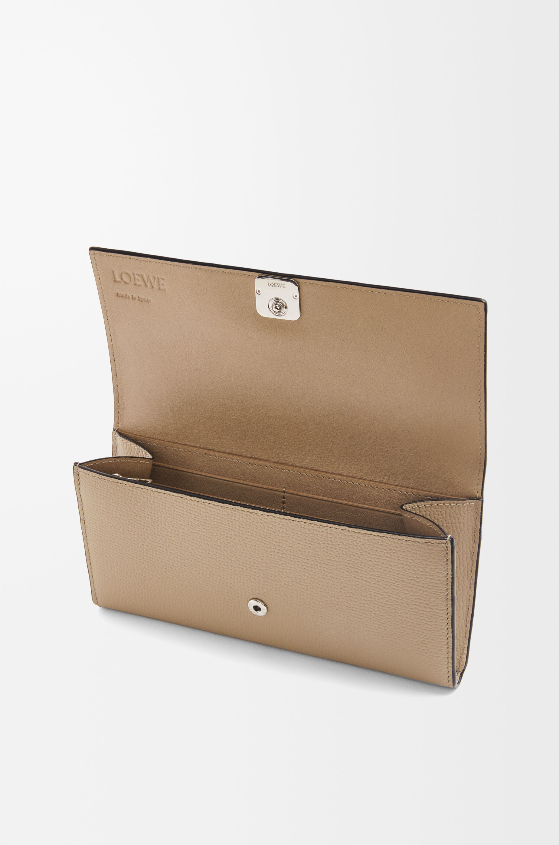 Anagram continental wallet in pebble grained calfskin Beige