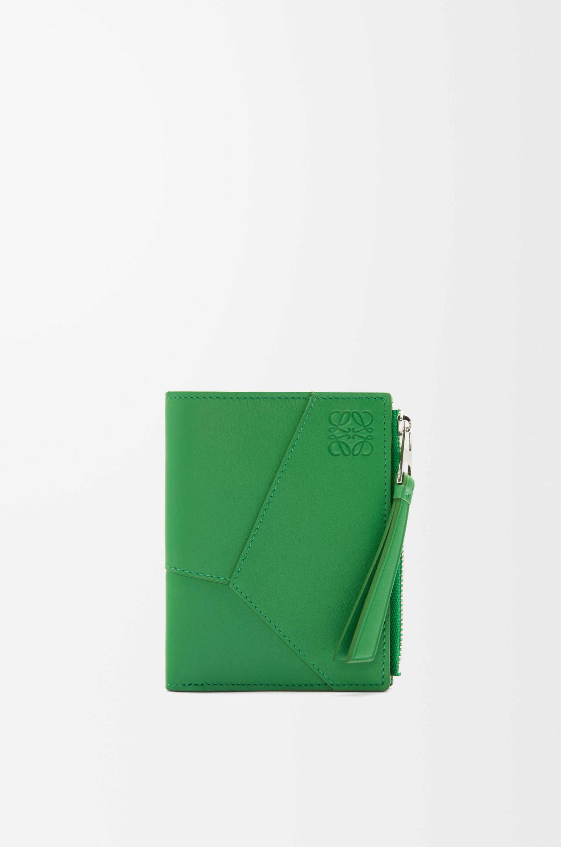 スリム コンパクト ウォレット（テクスチャードクラシックカーフ） ブラック - LOEWE