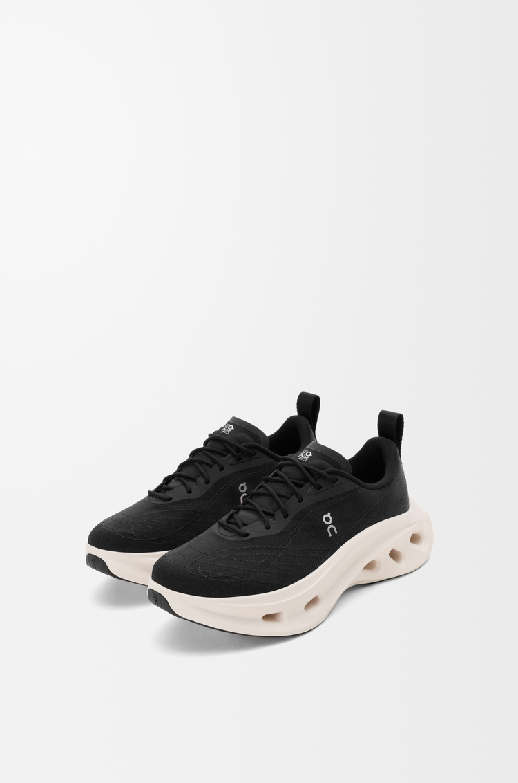 LOEWE Cloudtilt Cosmic sneaker Black/White