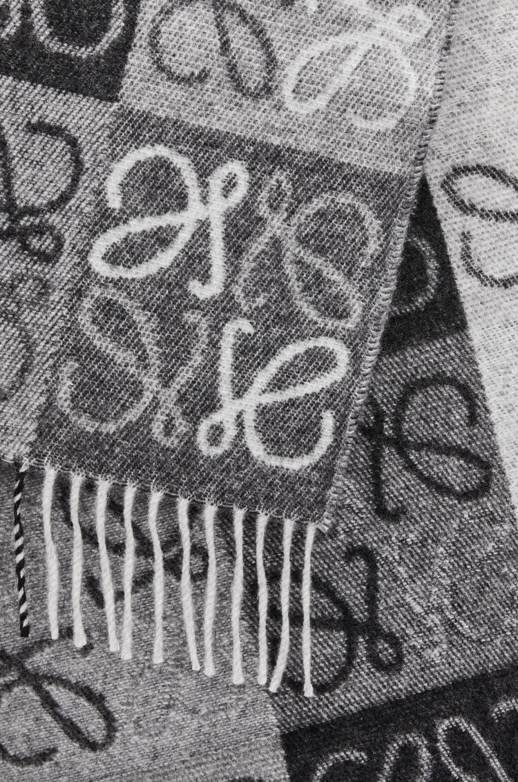LOEWE Anagram scarf in wool and cashmere Black/White