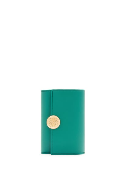 LOEWE Pebble small vertical wallet in shiny nappa calfskin Emerald Green
