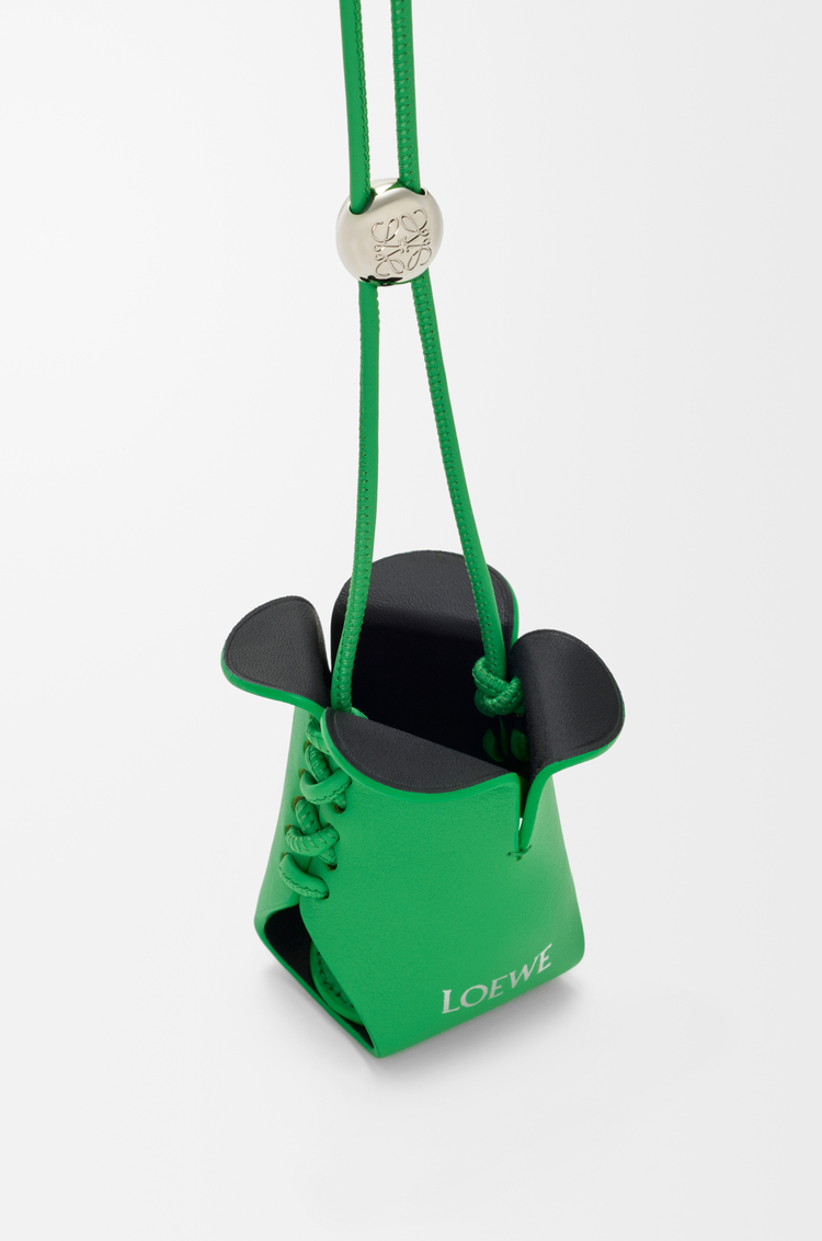 LOEWE Dok Khoon charm in leather Green/Black