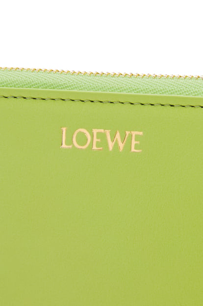 LOEWE Knot compact zip around wallet in shiny nappa calfskin Anise/Black plp_rd