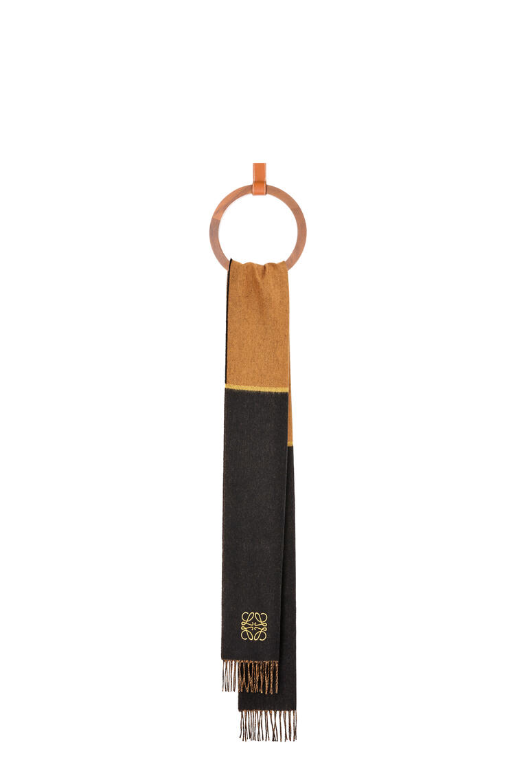 LOEWE Window scarf in wool and cashmere Black/Camel