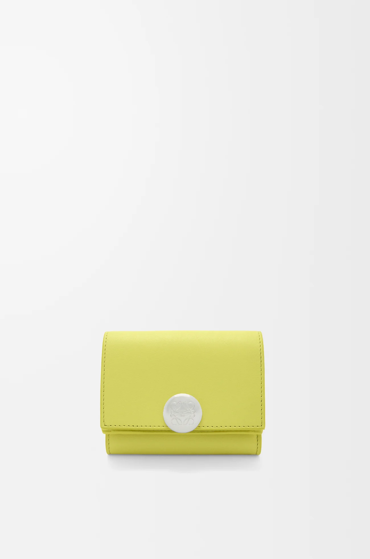 LOEWE Pebble trifold wallet in shiny nappa calfskin Light Citrine