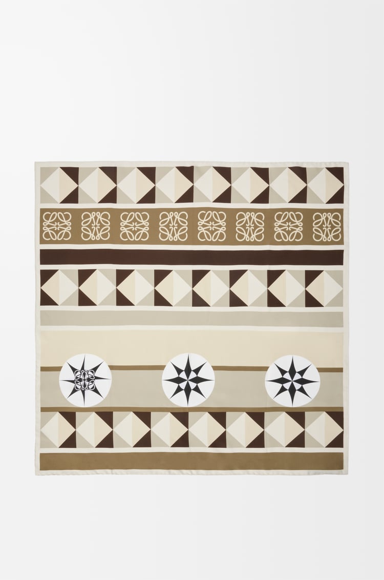 LOEWE Pañuelo en seda Beige/Multicolor