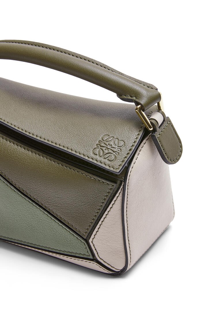 LOEWE Mini Puzzle bag in classic calfskin Autumn Green/Light Oat