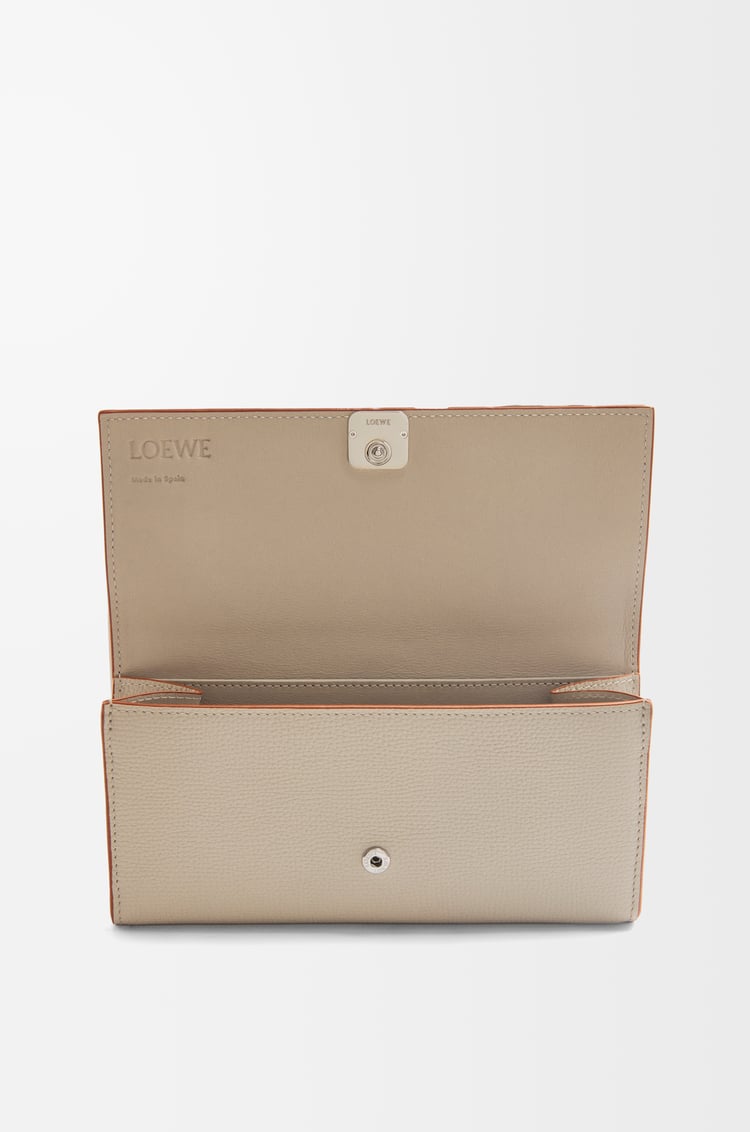 LOEWE 石紋小牛皮 Anagram 長夾 淺灰色
