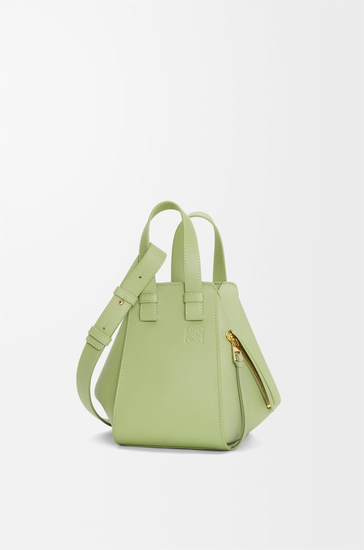 LOEWE ハンモックバッグ コンパクト（クラシックカーフ） ライトペアー