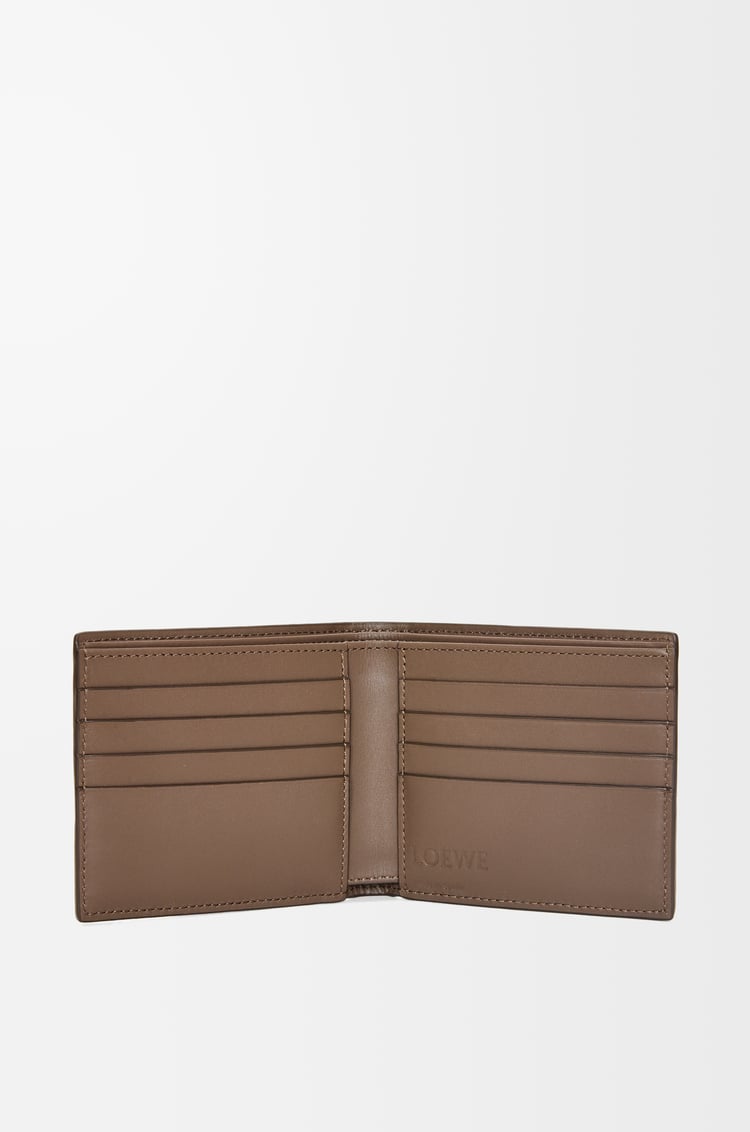 LOEWE Cartera con dos pliegues en piel de ternera Marrón Invernal