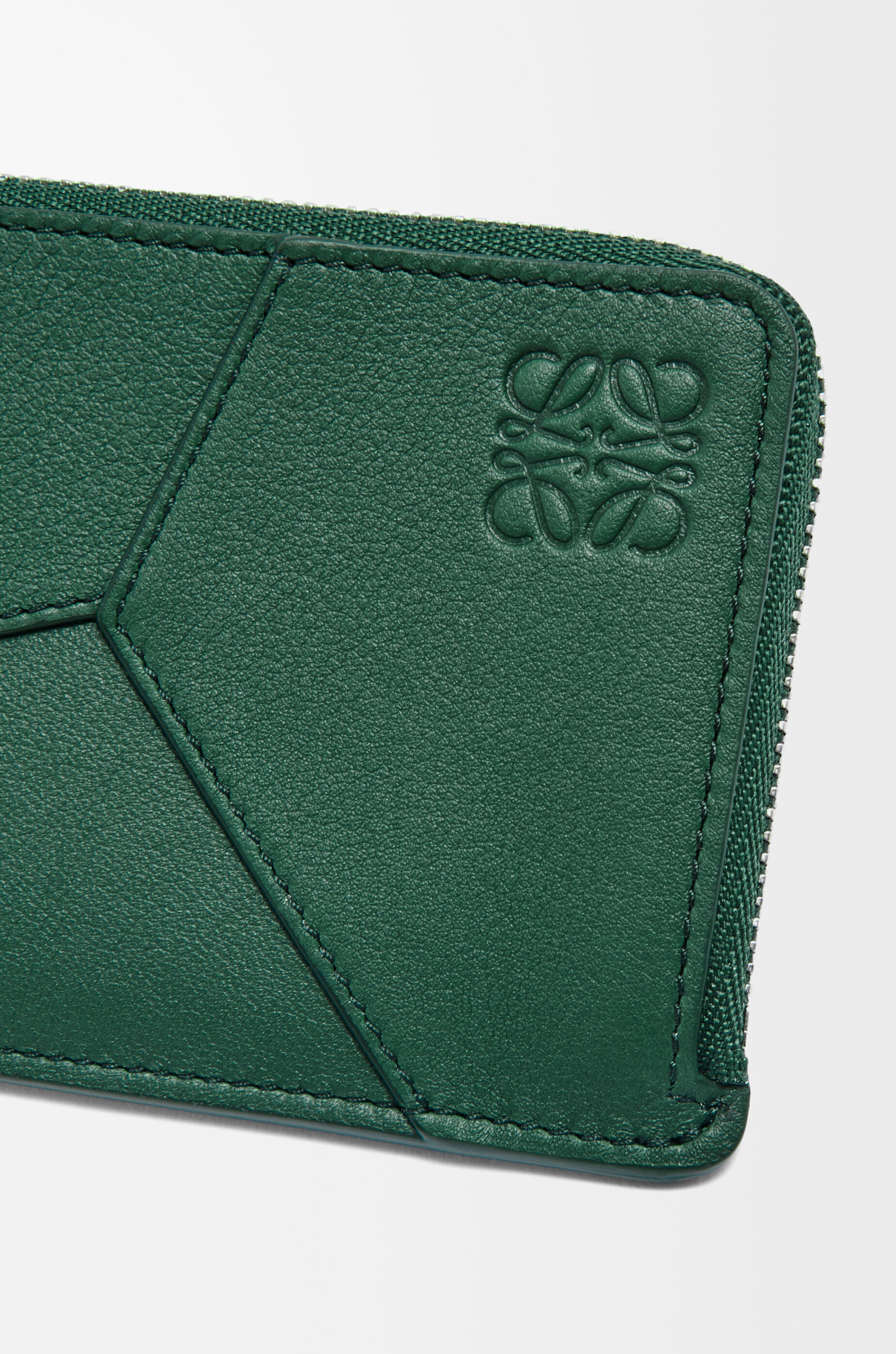 Puzzle long coin cardholder in classic calfskin Green - LOEWE