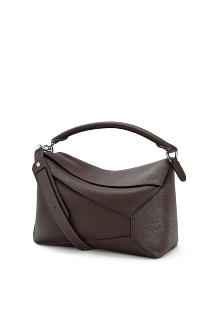 LOEWE Large Puzzle bag in grained calfskin Chocolate