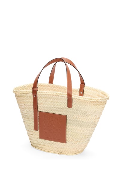 LOEWE Large Basket bag in palm leaf and calfskin 自然色/棕褐色 plp_rd