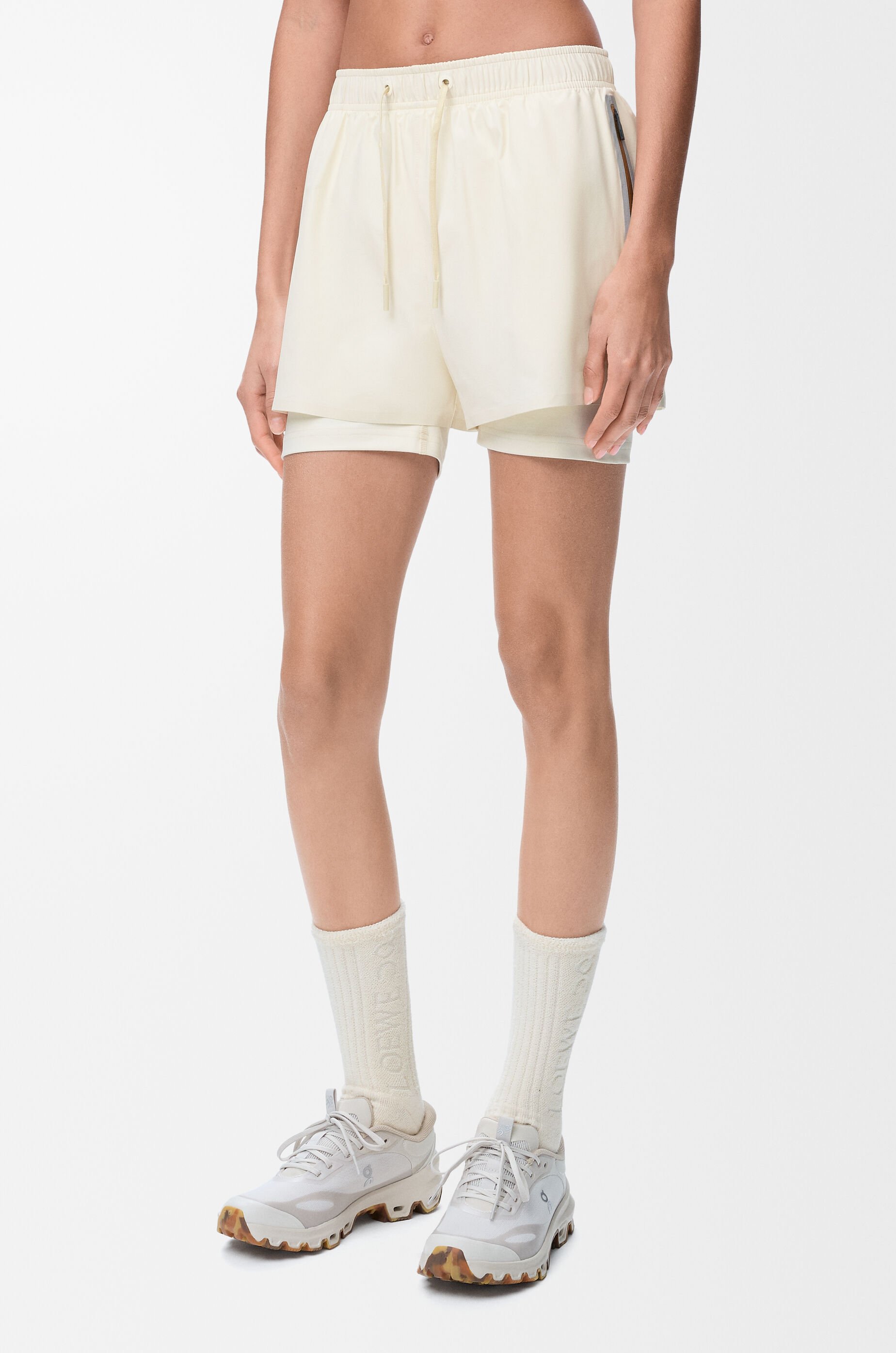 Performance shorts in technical shell Beige - LOEWE