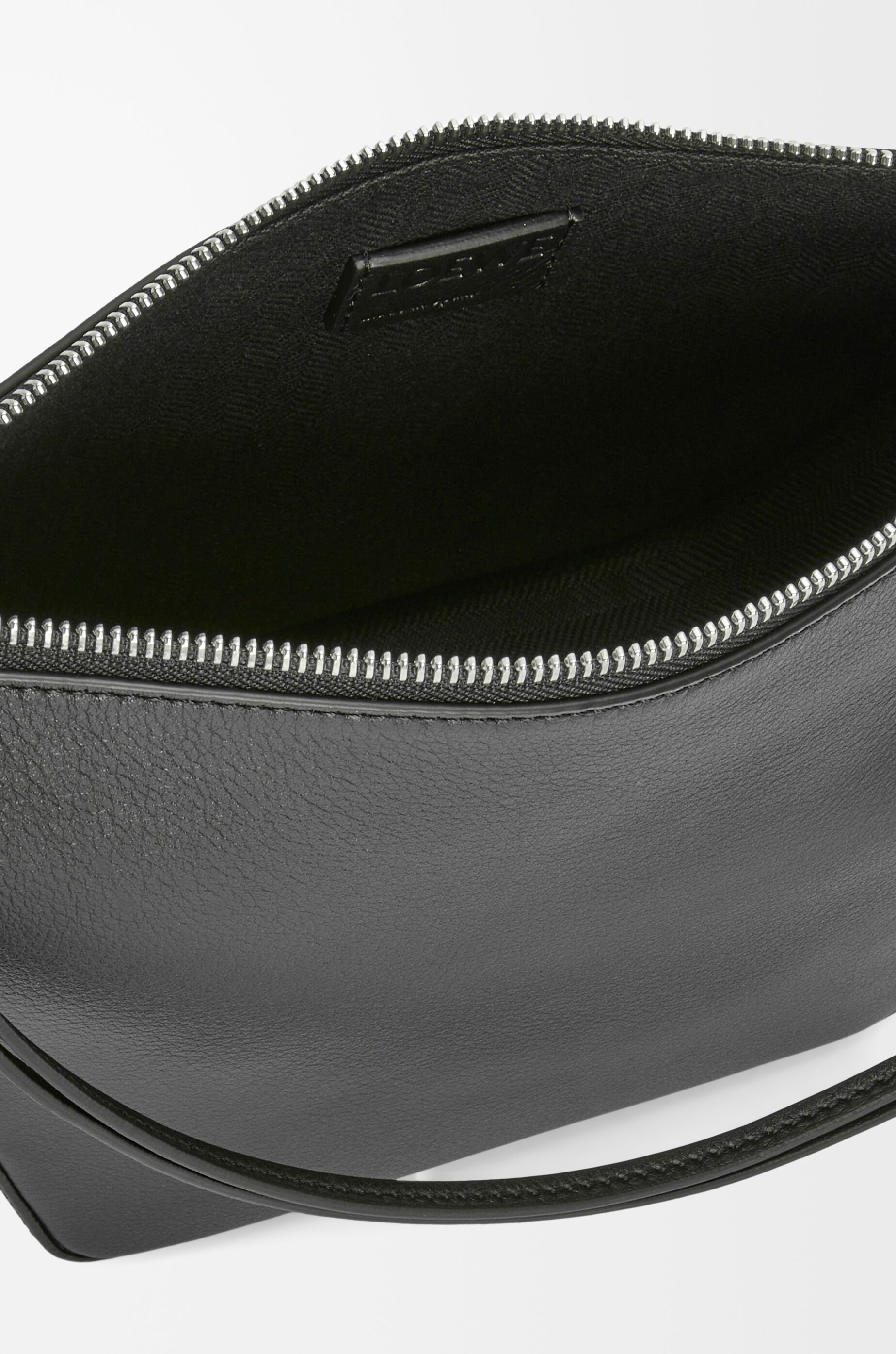 LOEWE Mini Hammock hobo in classic calfskin Black