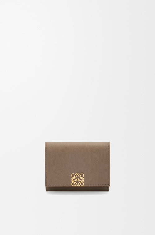 LOEWE Anagram trifold wallet in pebble grained calfskin Taupe