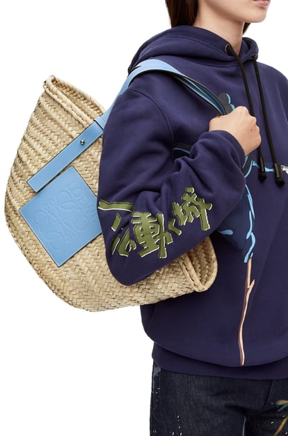 LOEWE Basket bag in raffia and calfskin Light Blue plp_rd