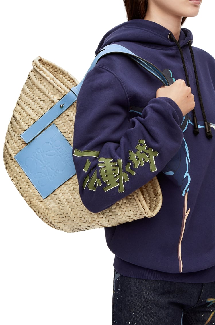 LOEWE Basket bag in palm leaf and calfskin Light Blue