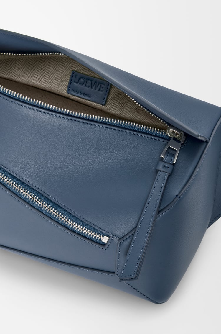 LOEWE 小型經典小牛皮 Puzzle 腰包 靛藍色