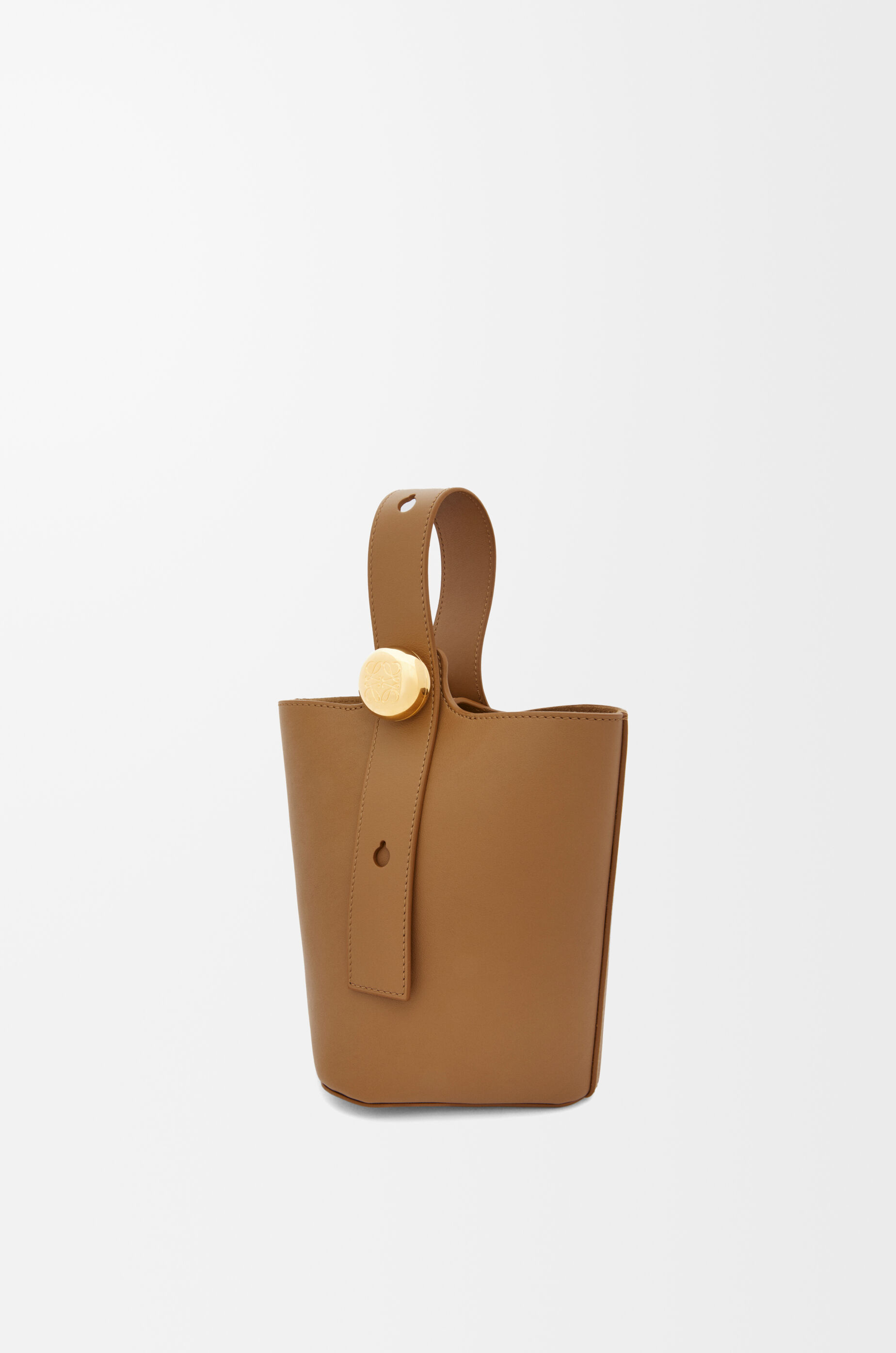 ペブル バケットバッグ ミニ（スムースカーフ） オーク - LOEWE