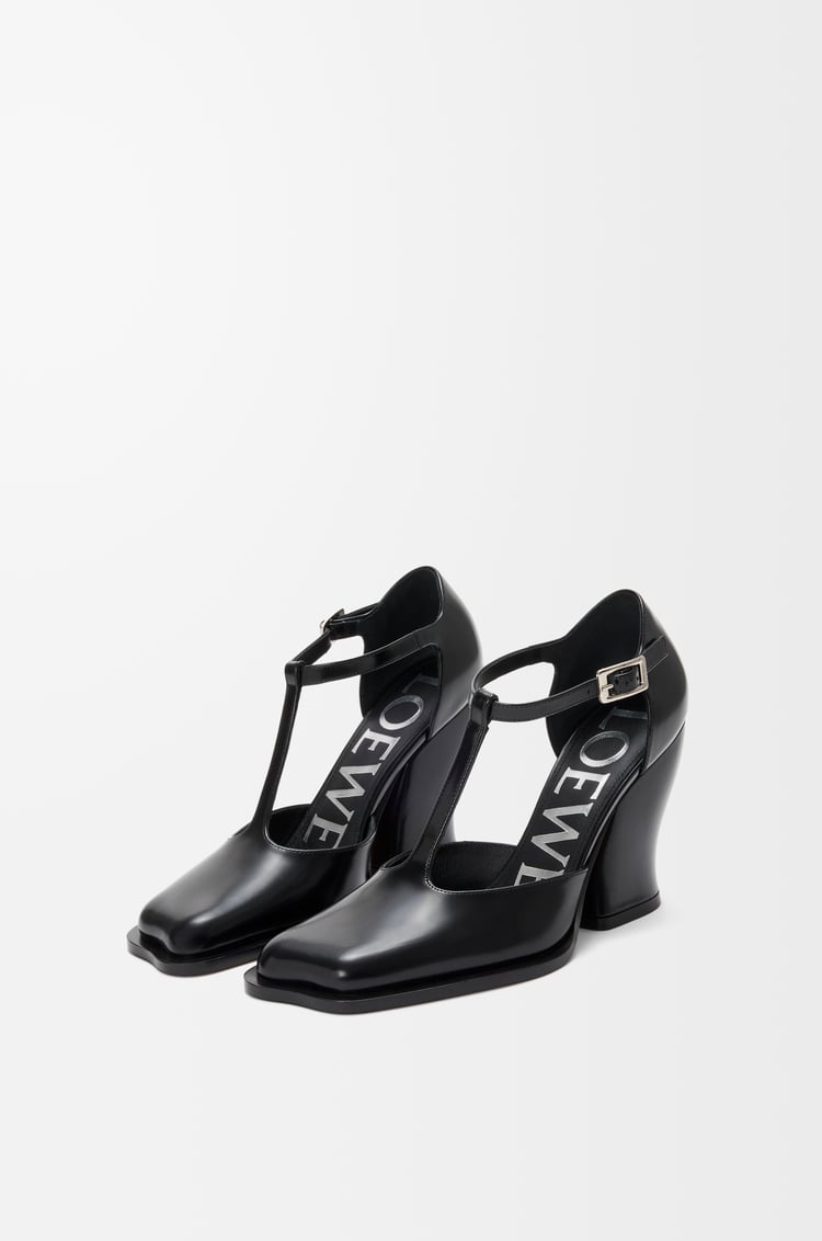 LOEWE Zapato de salón Onda con tira en T en piel de ternera Negro