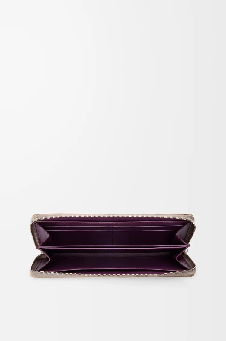 LOEWE Cartera con cremallera Knot en piel napa de ternera Arcilla/Ciruela