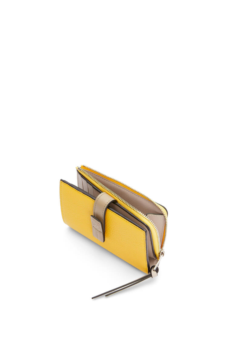 LOEWE Slim zip bifold wallet in soft grained calfskin Yellow/Clay Green