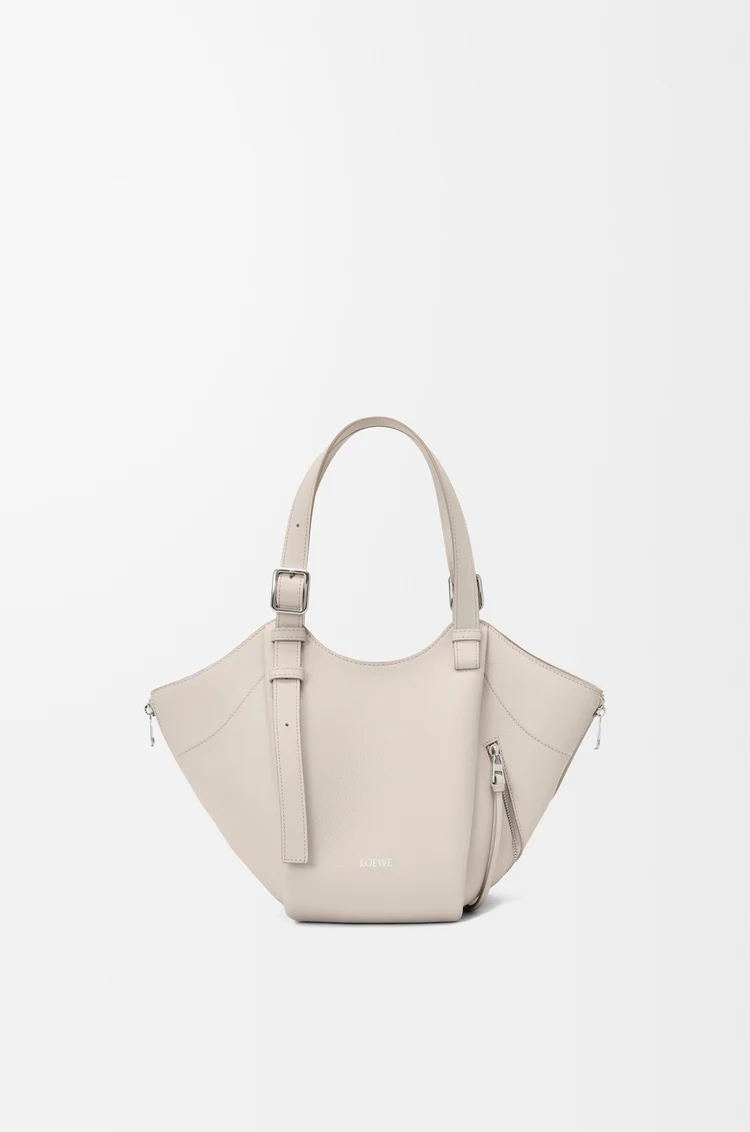 LOEWE 해먹 플립 백 - 클래식 카프스킨 라이트 고스트