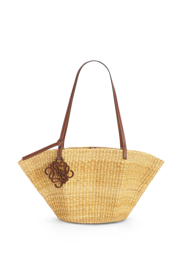 LOEWE Small Shell Basket bag in elephant grass and calfskin Natural/Pecan pdp_rd