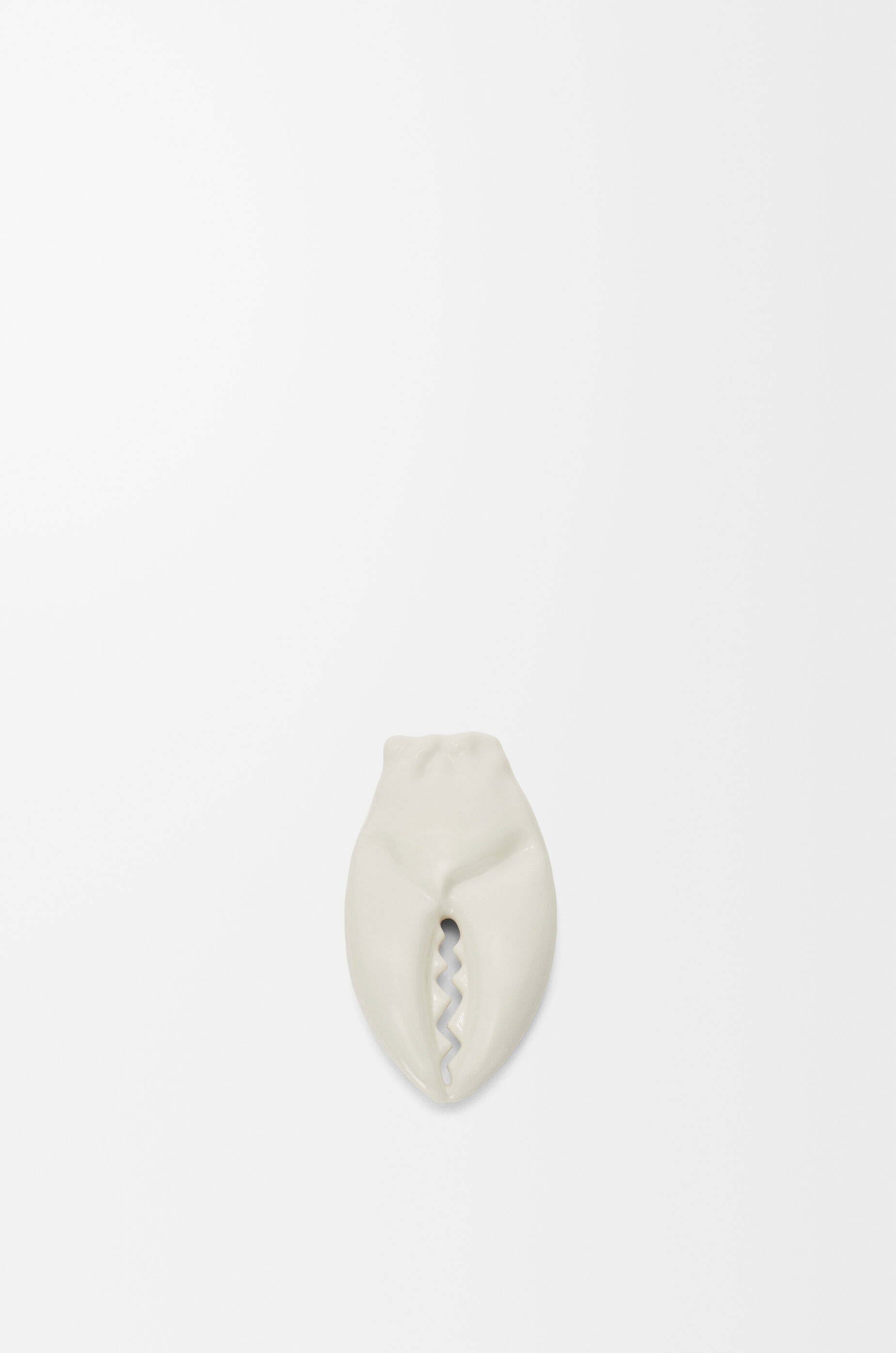 Small Claw brooch in ceramic White - LOEWE USA Official Website