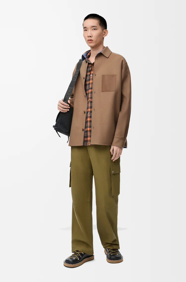 LOEWE Sobrecamisa en lana y cashmere Camel/Azul
