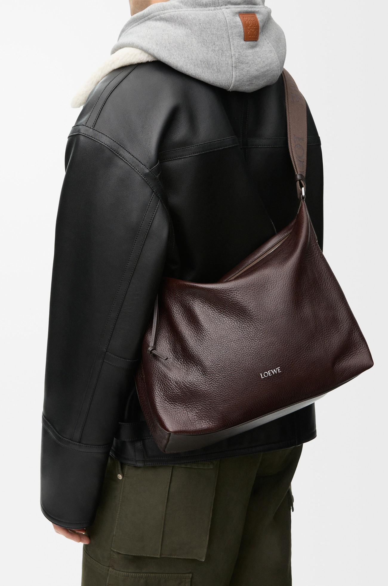 LOEWE Cubi crossbody bag in supple grained calfskin Oxblood plp_rd