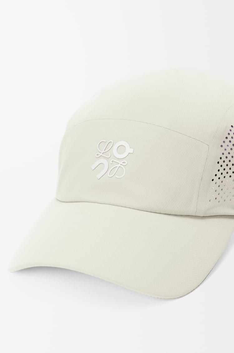 LOEWE Cap in technical shell Ivory
