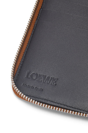 LOEWE Brand open wallet in grained calfskin Tan plp_rd