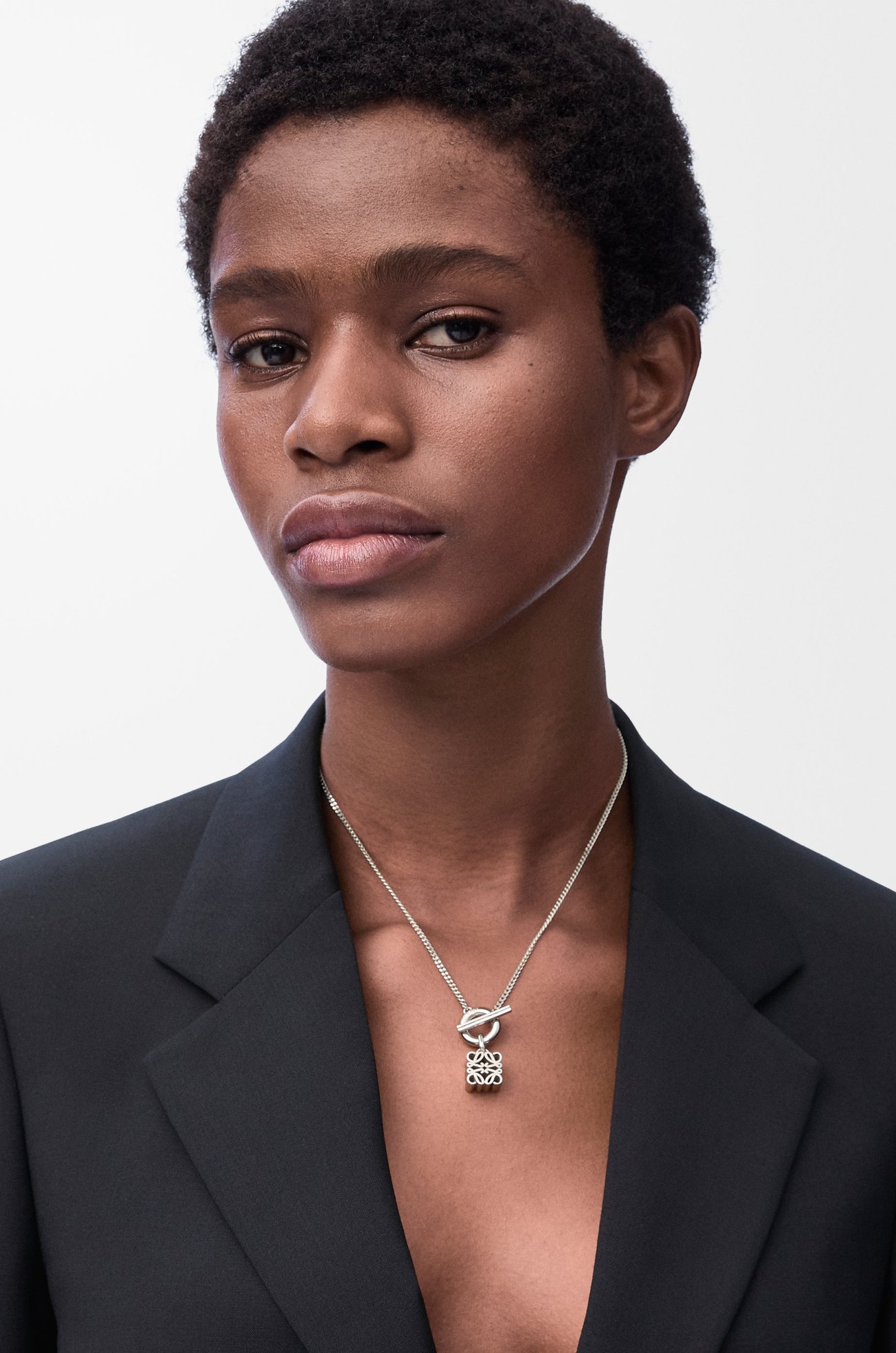 LOEWE アナグラム ペンダント (スターリングシルバー) シルバー