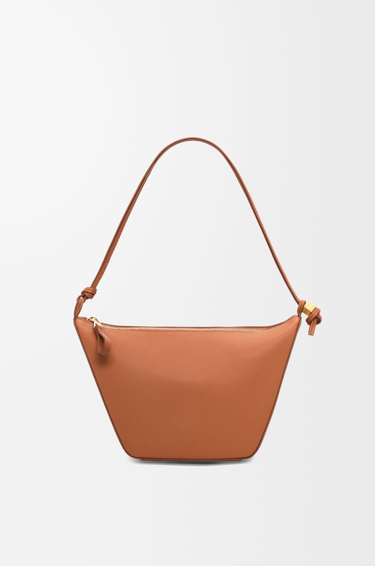 LOEWE 迷你经典牛皮革 Hammock Hobo 手袋 棕褐色