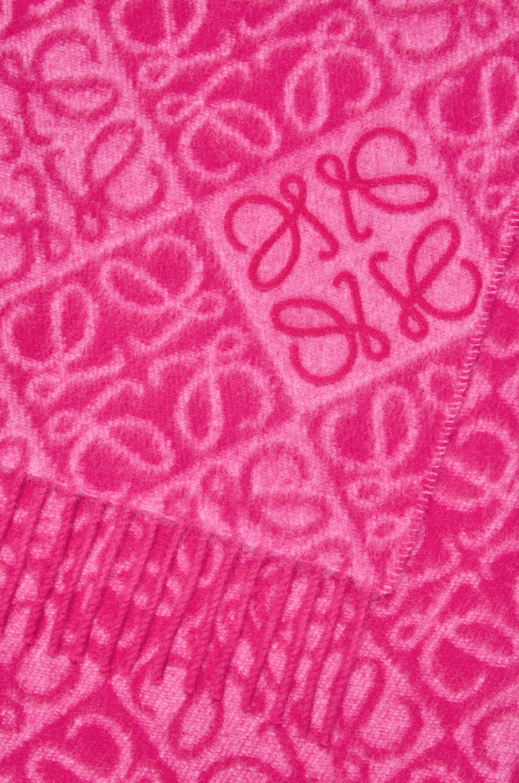 LOEWE アナグラム スカーフ（ウール&カシミヤ） フューシャ