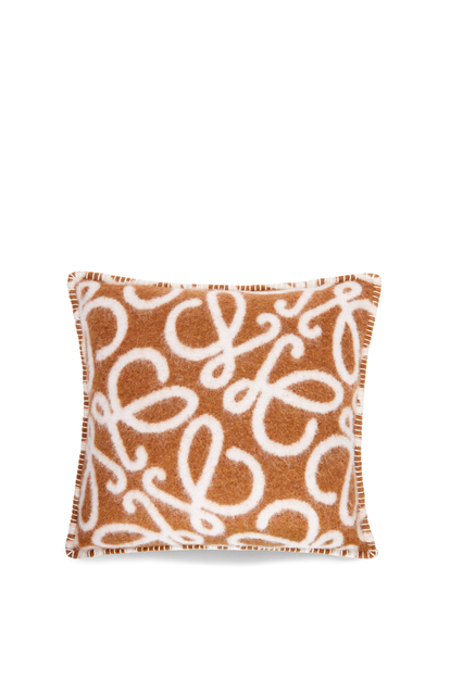 LOEWE Anagram cushion in alpaca and wool 棕色/白色 plp_rd