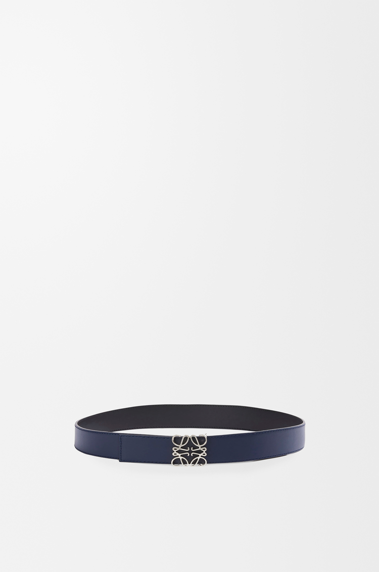 LOEWE Cinturón reversible Anagram en piel de ternera lisa Azul Océano/Negro/Paladio