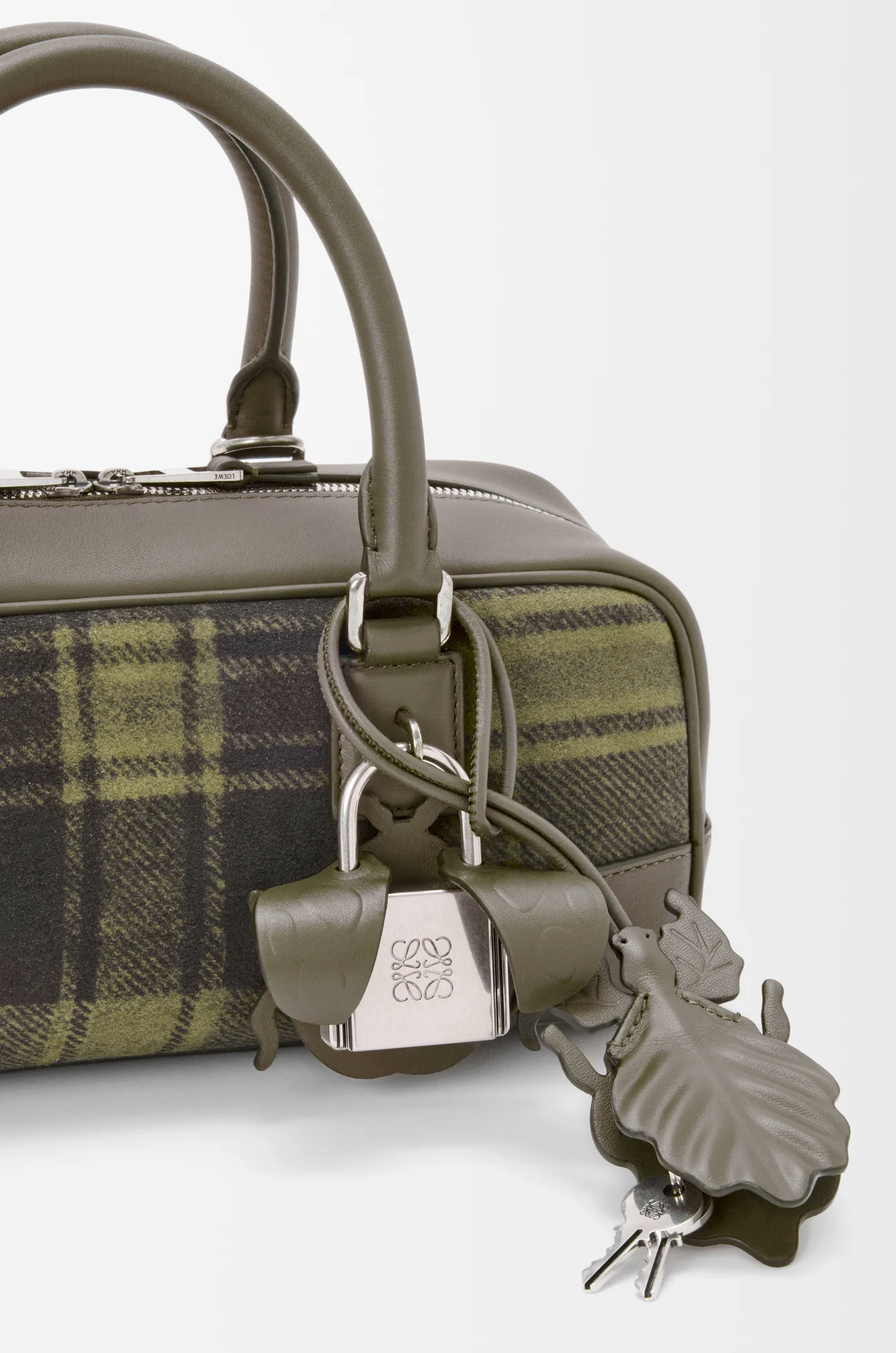 LOEWE 格纹绒面革和纳帕牛皮革 Amazona 23 Cropped 手袋 卡其色/绿色