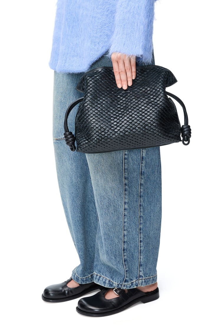 LOEWE 中号柔软纳帕羊皮革 Flamenco 手拿包 Dark Ink