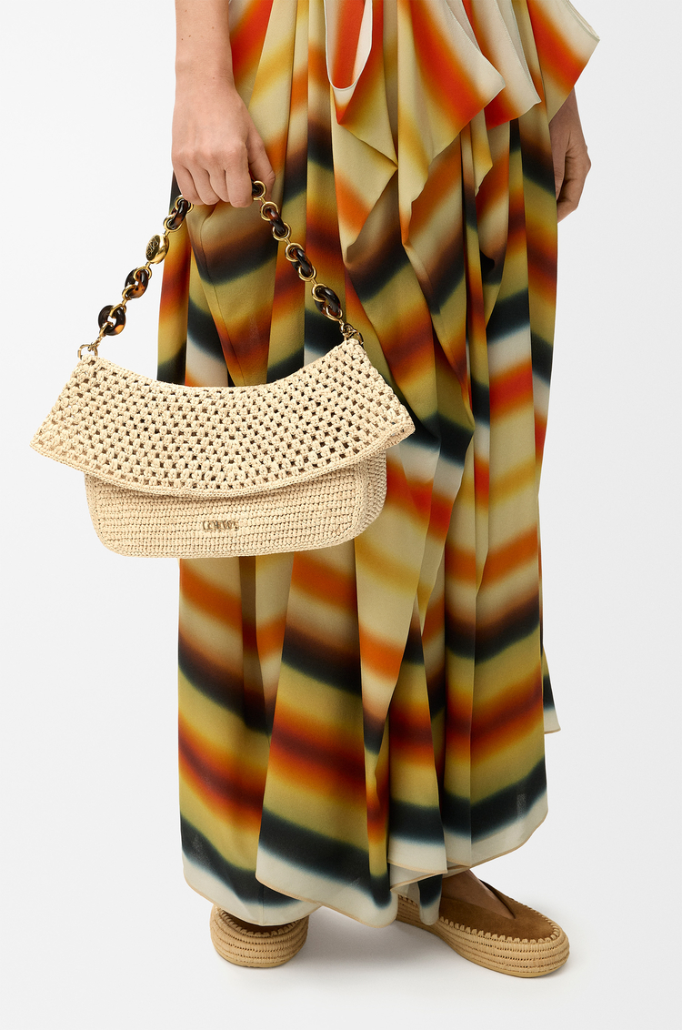 LOEWE Bolso Ola mediano en rafia Natural