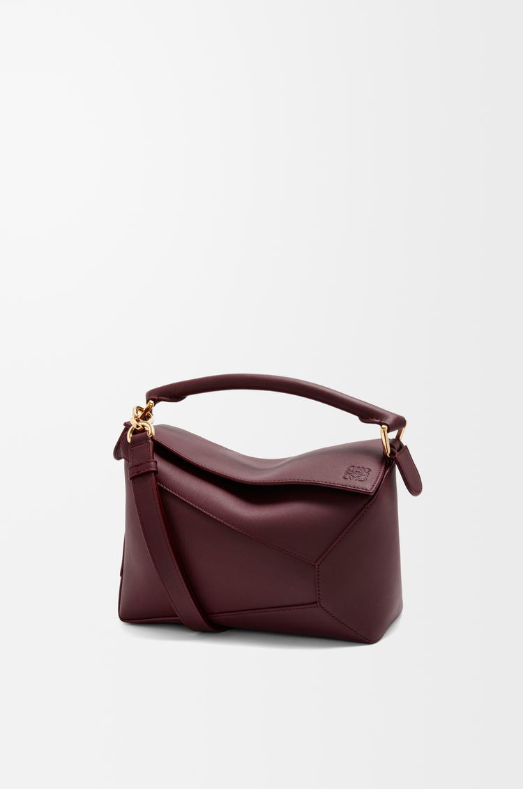 LOEWE Bolso Puzzle Edge pequeño en piel de ternera clásica Burdeos Oscuro