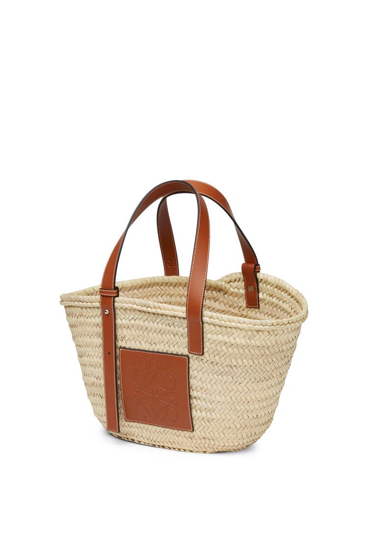 LOEWE Bolso Basket en hoja de palma y piel de ternera Natural/Bronceado pdp_rd