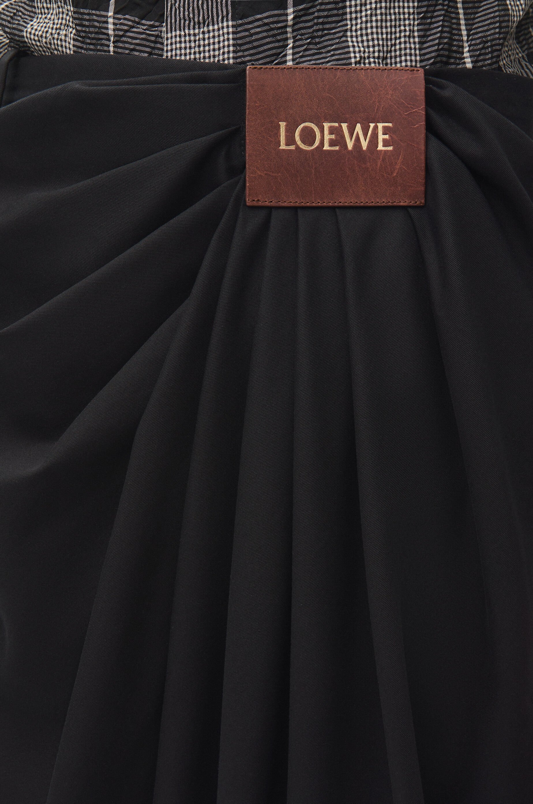 新作☆LOEWE ドレープ トラウザーズ（シルク） ドレープ トラウザーズ（コットン&シルク） ブラック - LOEWE