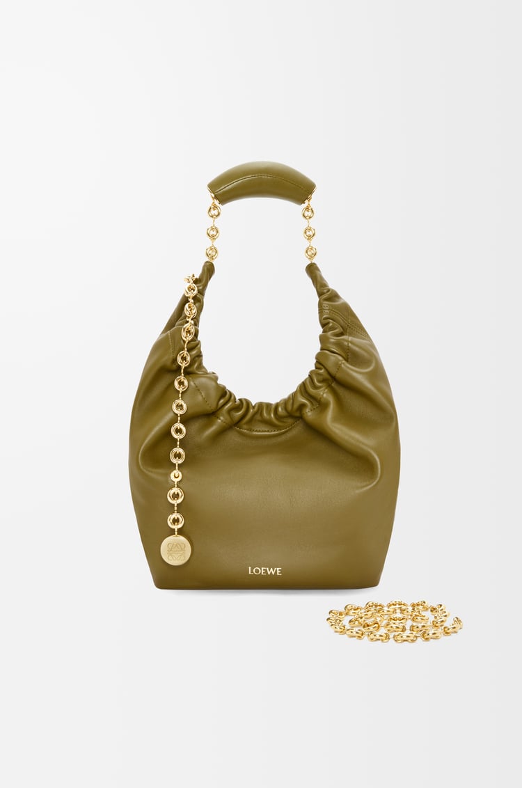 LOEWE Bolso Squeeze pequeño en piel napa de cordero Oliva