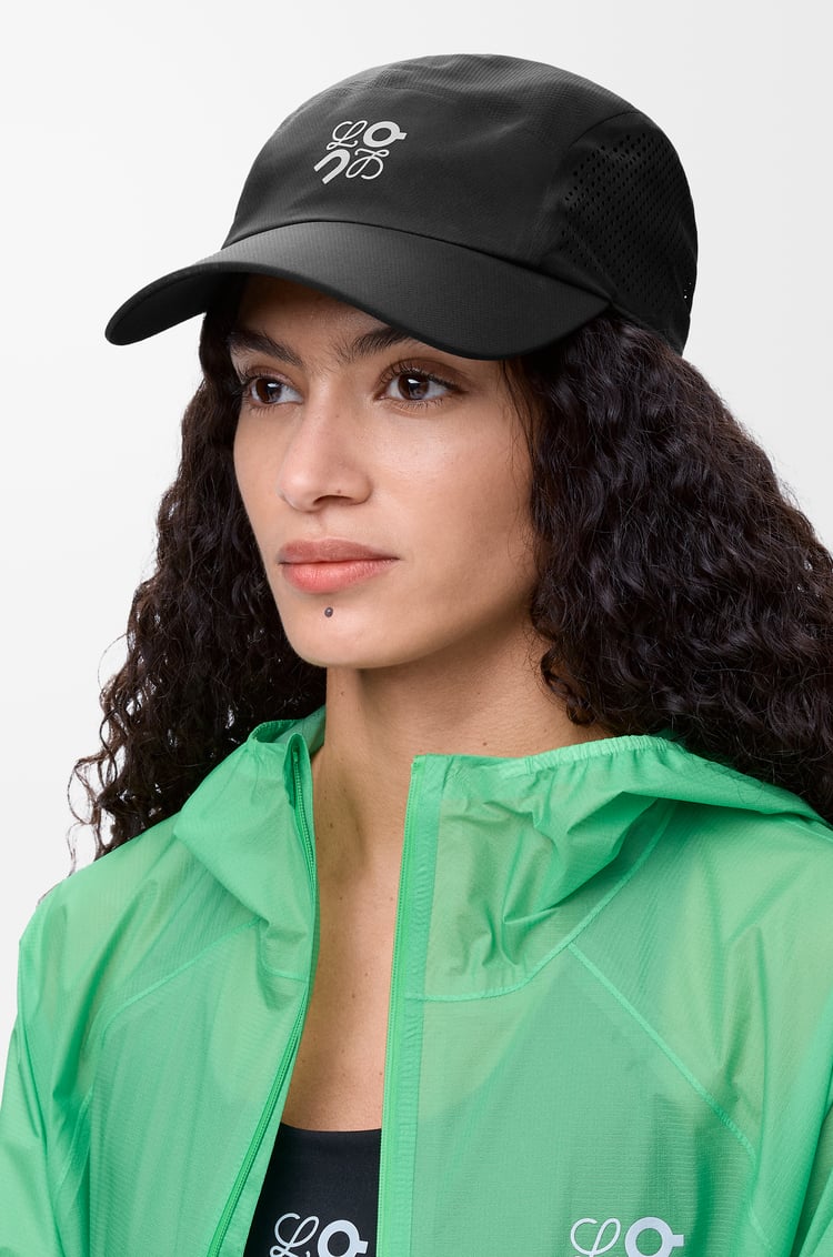 LOEWE Cap in technical shell Black
