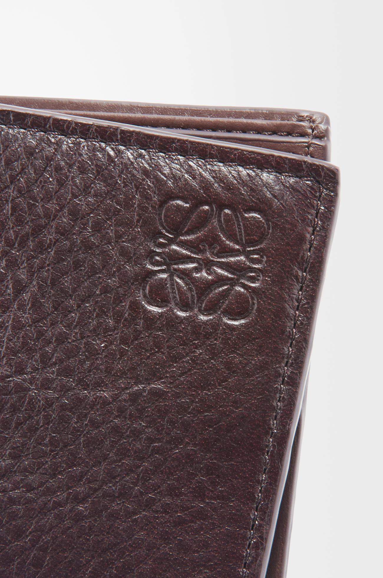 LOEWE Bifold wallet in deerskin Oxblood