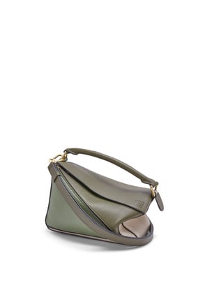 LOEWE Small Puzzle bag in classic calfskin Autumn Green/Light Oat plp_rd
