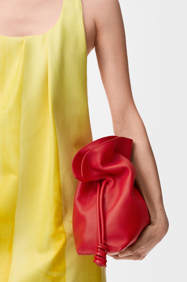 LOEWE Bolso Flamenco clutch Coil mediano en piel napa de ternera Rojo Escarlata